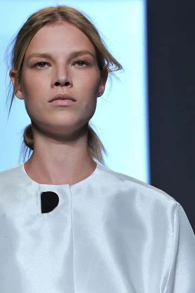 Look 12